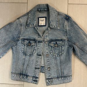 Abercrombie 80s denim jacket, size S, color medium wash
